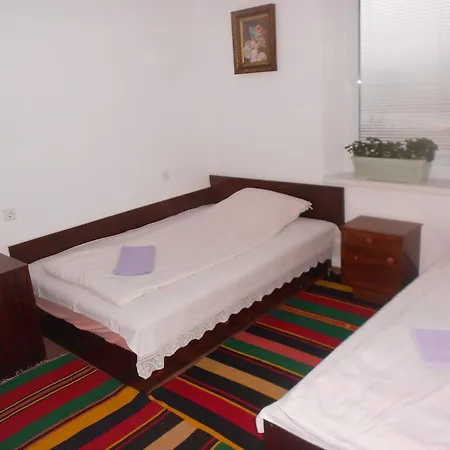 Guest house Varbanovi *